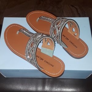 Antonio Melanie flats